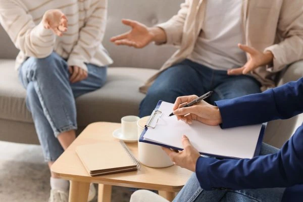 Image of divorce mediation Yeovil in progress.